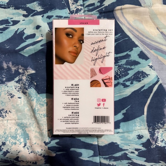 Real Techniques Brushes - Picture 2 of 2